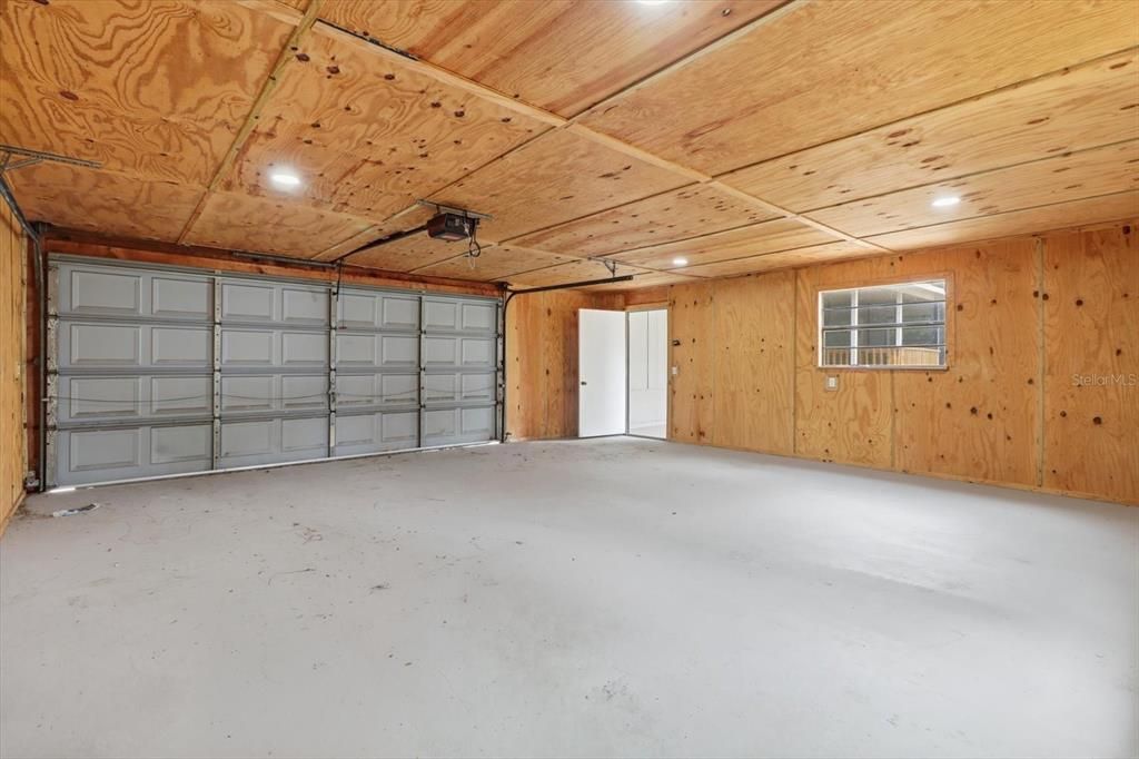 For Sale: $229,900 (3 beds, 2 baths, 1152 Square Feet)