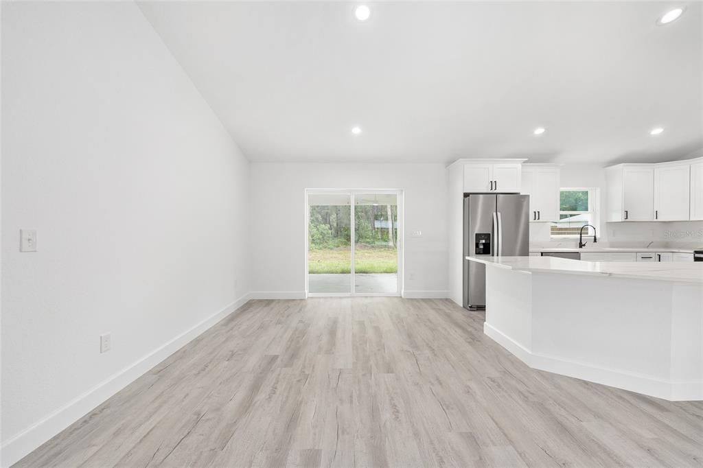 For Sale: $292,900 (3 beds, 2 baths, 1473 Square Feet)