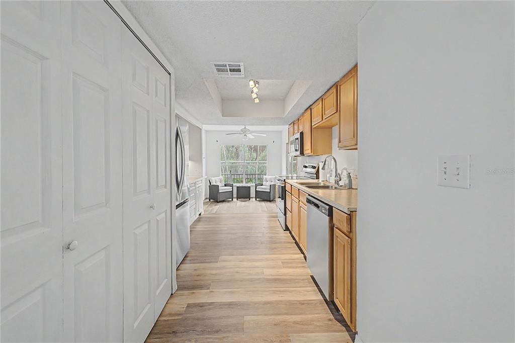 Activo con contrato: $339,000 (3 camas, 2 baños, 1726 Pies cuadrados)