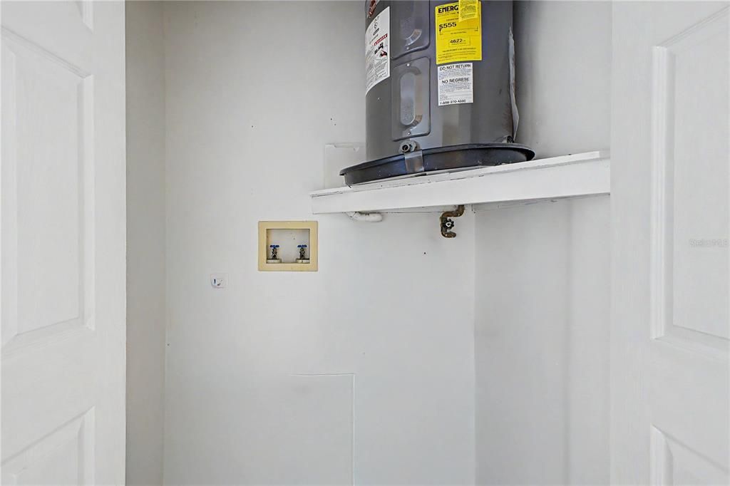 Activo con contrato: $339,000 (3 camas, 2 baños, 1726 Pies cuadrados)