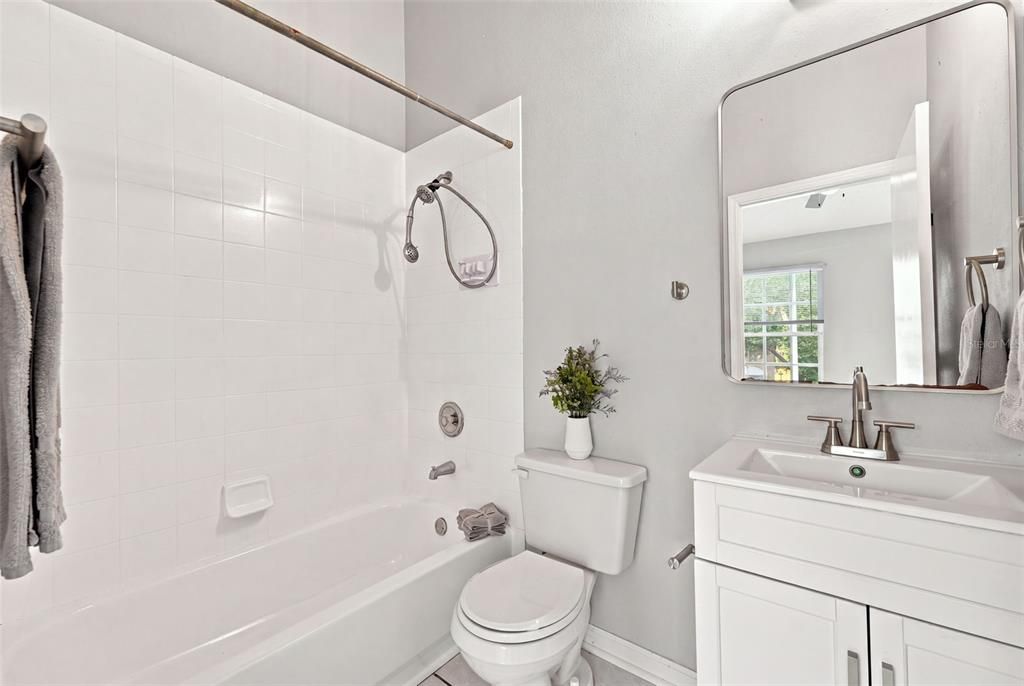 В аренду: $1,799 (2 спален, 2 ванн, 1184 Квадратных фут)