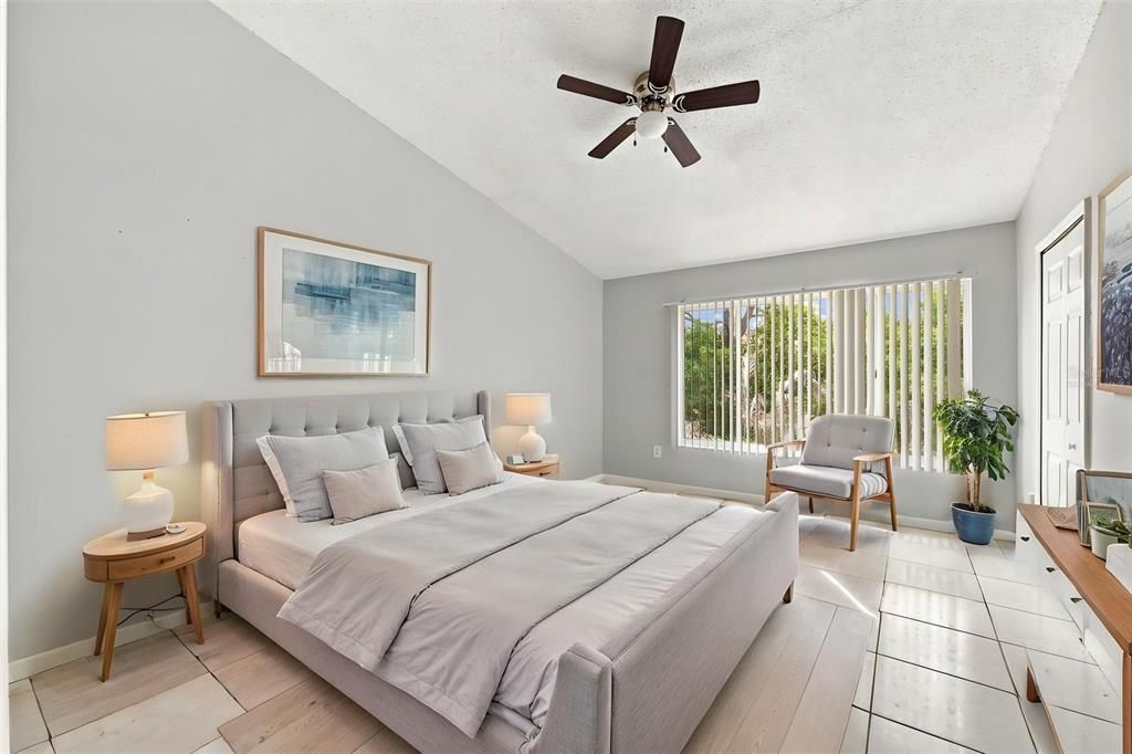 В аренду: $1,799 (2 спален, 2 ванн, 1184 Квадратных фут)