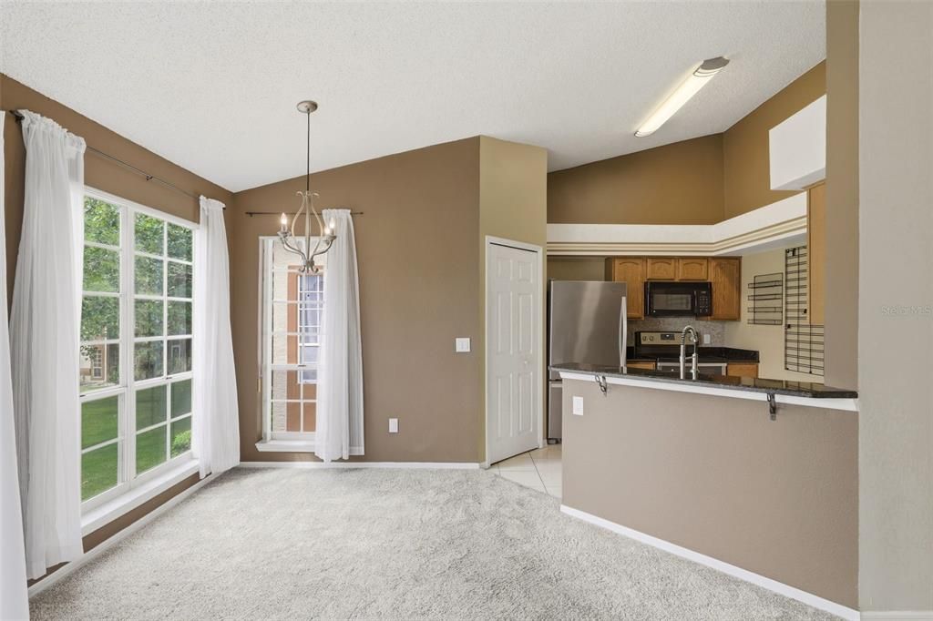 For Sale: $190,000 (2 beds, 2 baths, 1080 Square Feet)