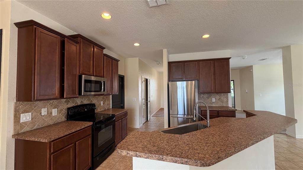 For Sale: $307,990 (4 beds, 3 baths, 2175 Square Feet)