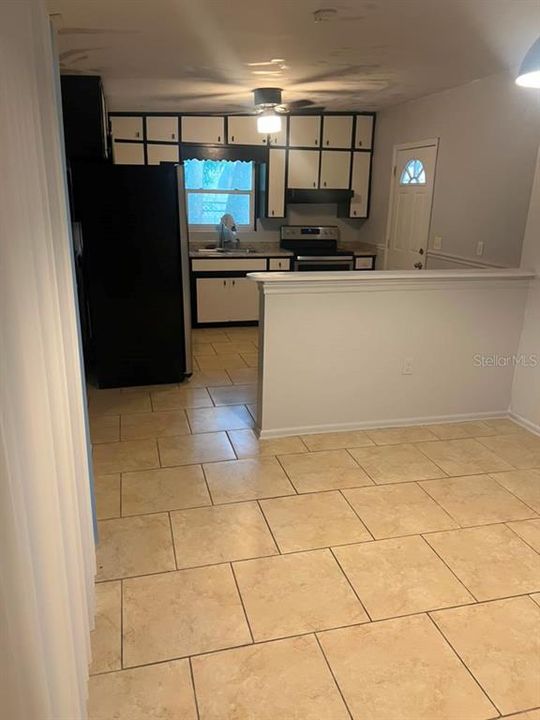For Rent: $1,695 (3 beds, 2 baths, 1246 Square Feet)