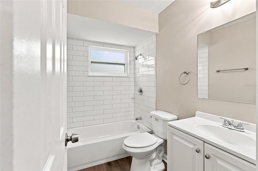 For Sale: $255,000 (3 beds, 2 baths, 1654 Square Feet)