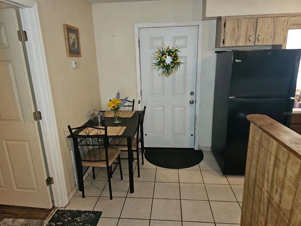 For Sale: $215,000 (3 beds, 1 baths, 1152 Square Feet)
