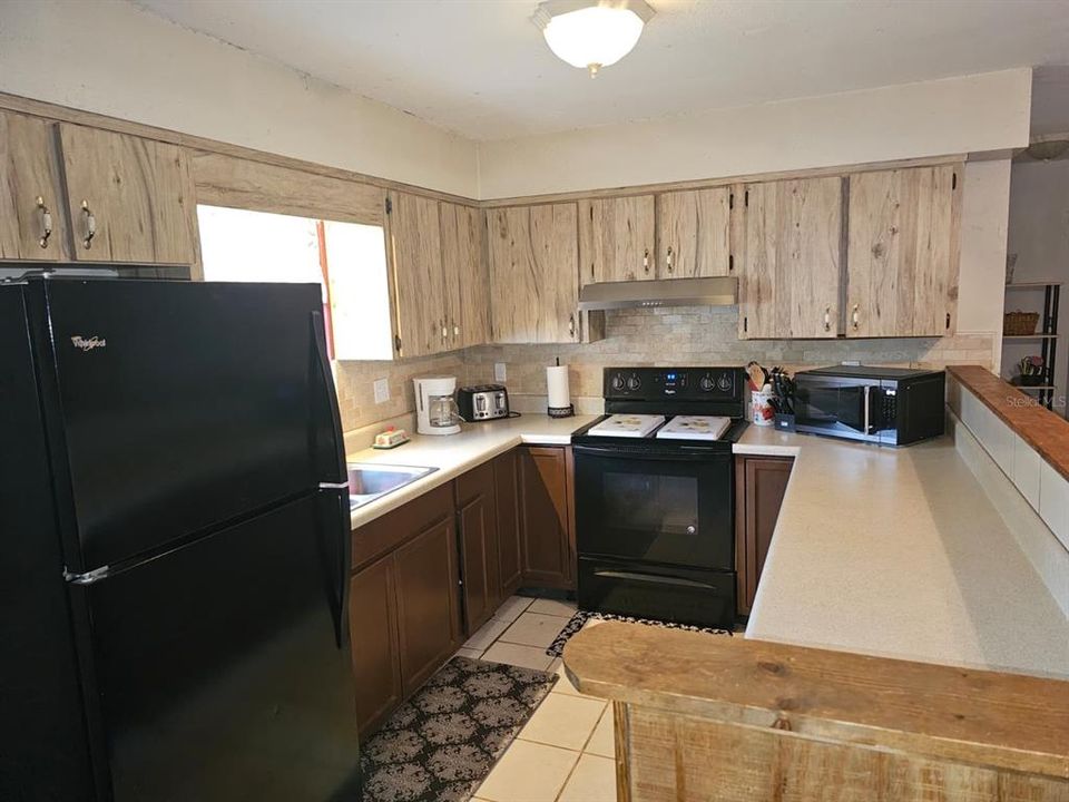 For Sale: $215,000 (3 beds, 1 baths, 1152 Square Feet)