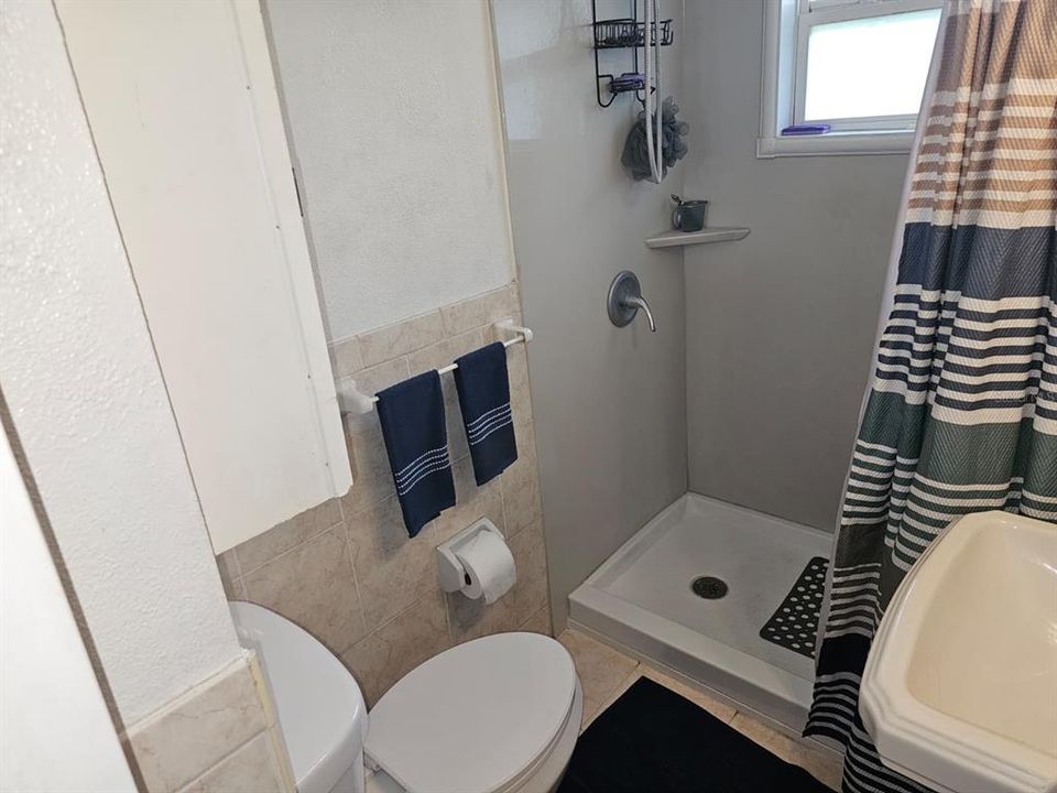 For Sale: $215,000 (3 beds, 1 baths, 1152 Square Feet)