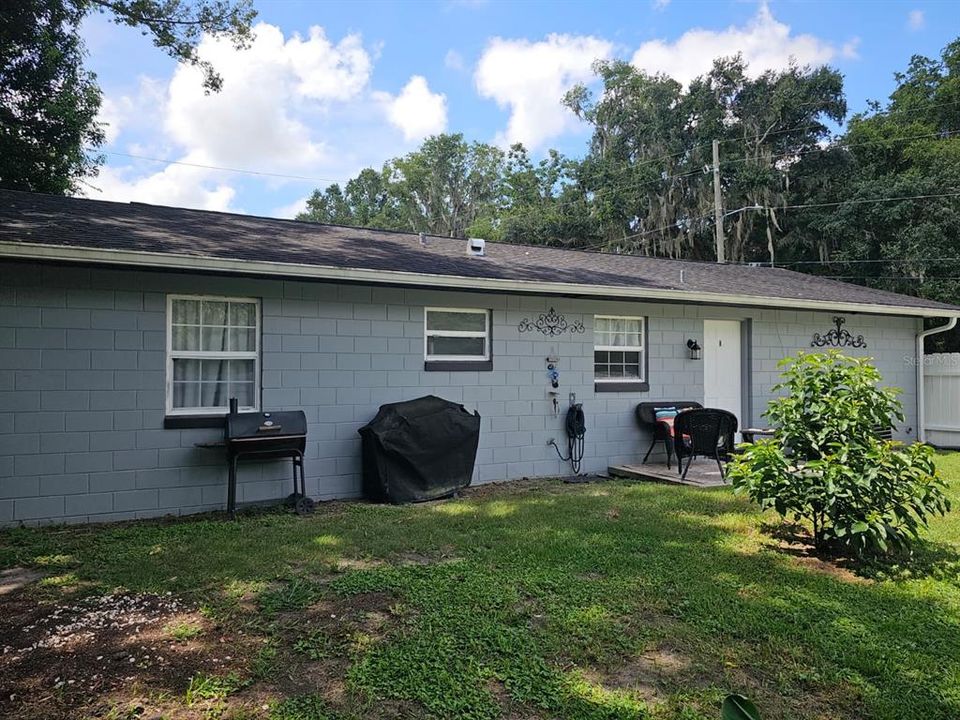 For Sale: $215,000 (3 beds, 1 baths, 1152 Square Feet)