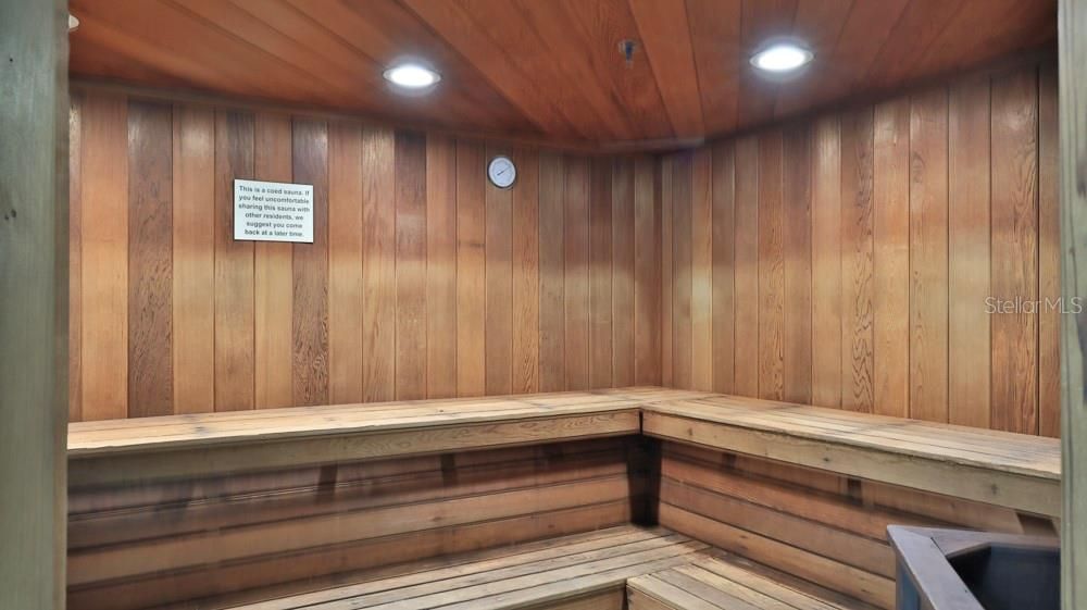 На продажу: $259,500 (2 спален, 2 ванн, 1400 Квадратных фут)