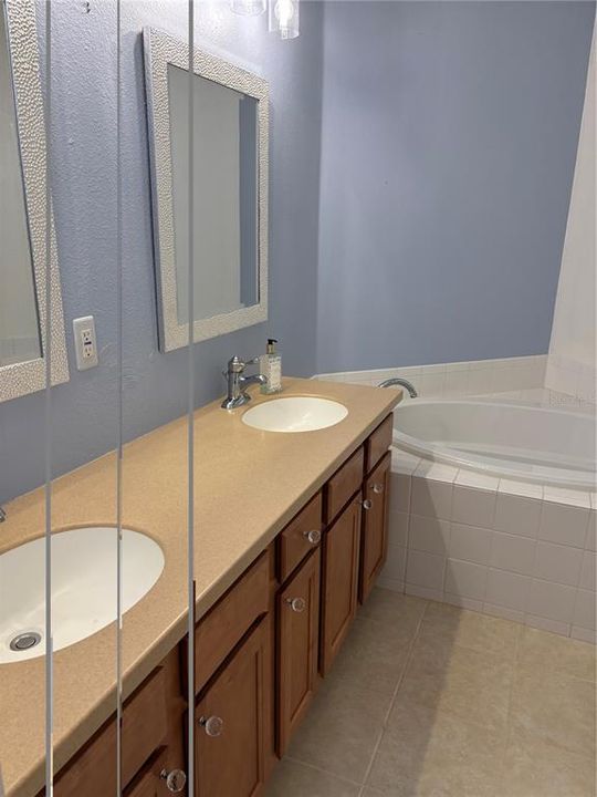 For Rent: $4,000 (3 beds, 2 baths, 2045 Square Feet)