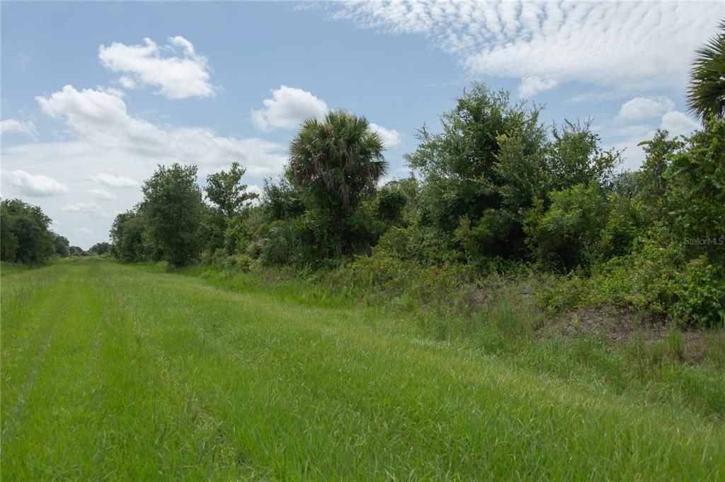 待售: $30,500 (1.25 acres)