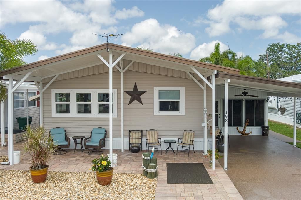 For Sale: $155,000 (2 beds, 2 baths, 954 Square Feet)