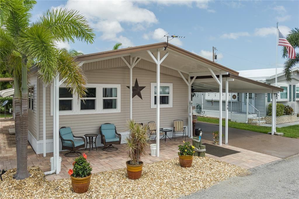 For Sale: $155,000 (2 beds, 2 baths, 954 Square Feet)