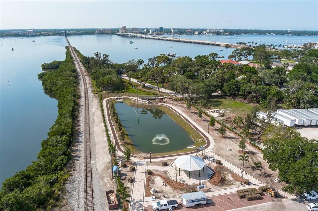 For Sale: $155,000 (2 beds, 2 baths, 954 Square Feet)
