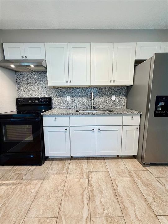 Active With Contract: $1,400 (2 beds, 1 baths, 850 Square Feet)