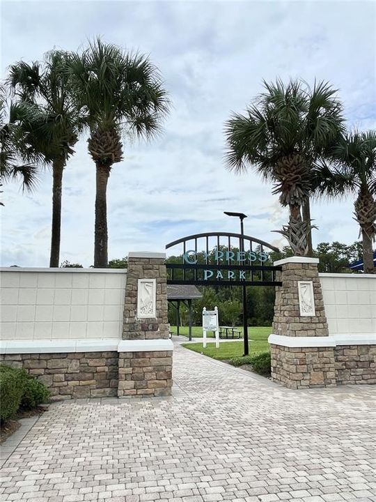For Sale: $565,000 (4 beds, 3 baths, 2780 Square Feet)