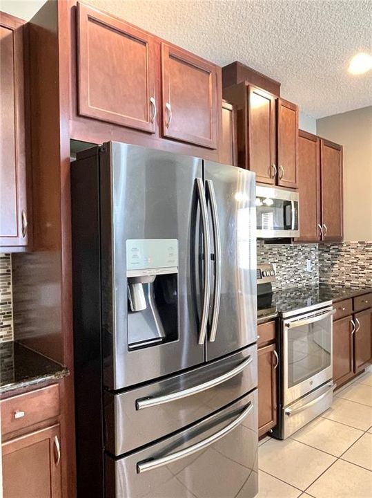 For Sale: $565,000 (4 beds, 3 baths, 2780 Square Feet)