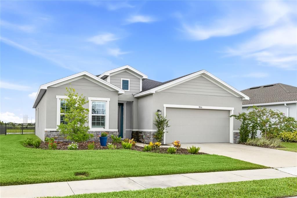 For Sale: $369,900 (3 beds, 2 baths, 1808 Square Feet)