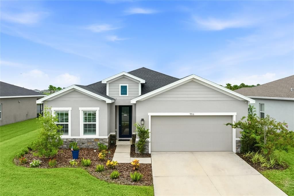 For Sale: $369,900 (3 beds, 2 baths, 1808 Square Feet)