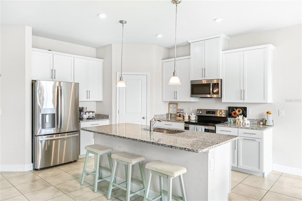 For Sale: $369,900 (3 beds, 2 baths, 1808 Square Feet)