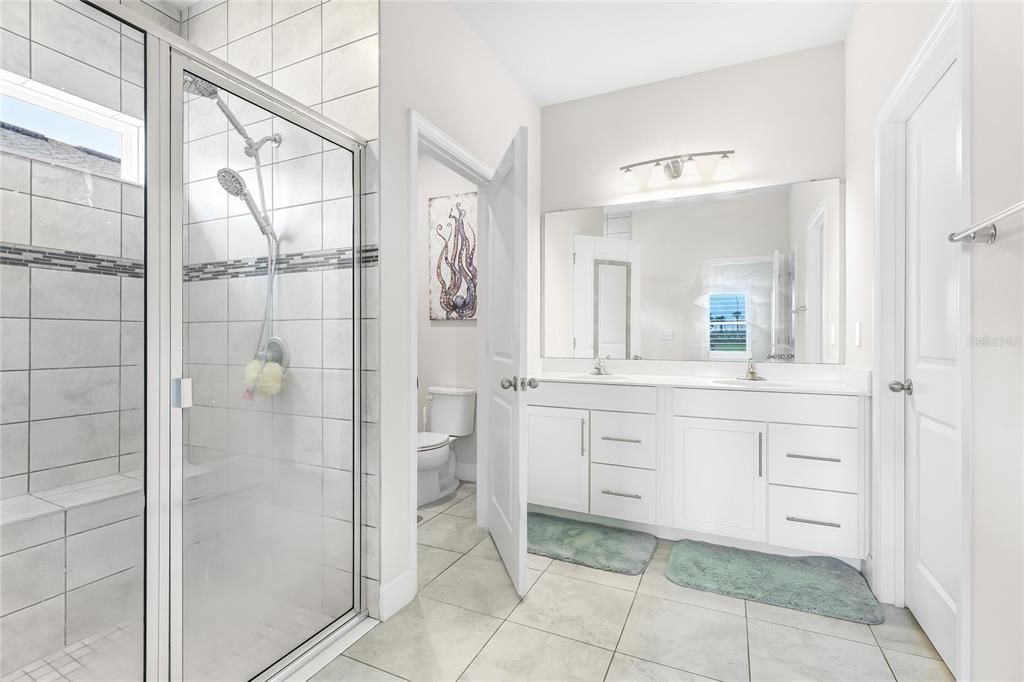 For Sale: $369,900 (3 beds, 2 baths, 1808 Square Feet)