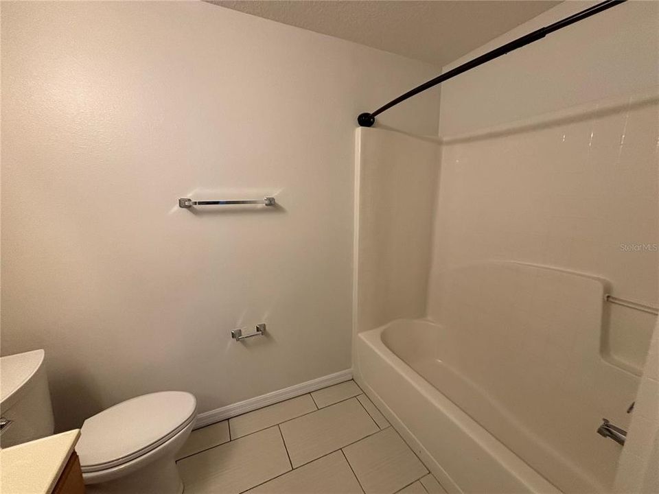 For Rent: $1,900 (3 beds, 2 baths, 1398 Square Feet)