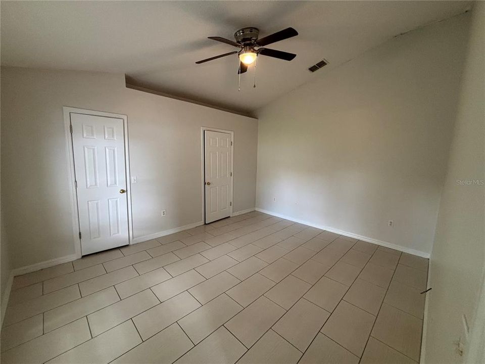 For Rent: $1,900 (3 beds, 2 baths, 1398 Square Feet)