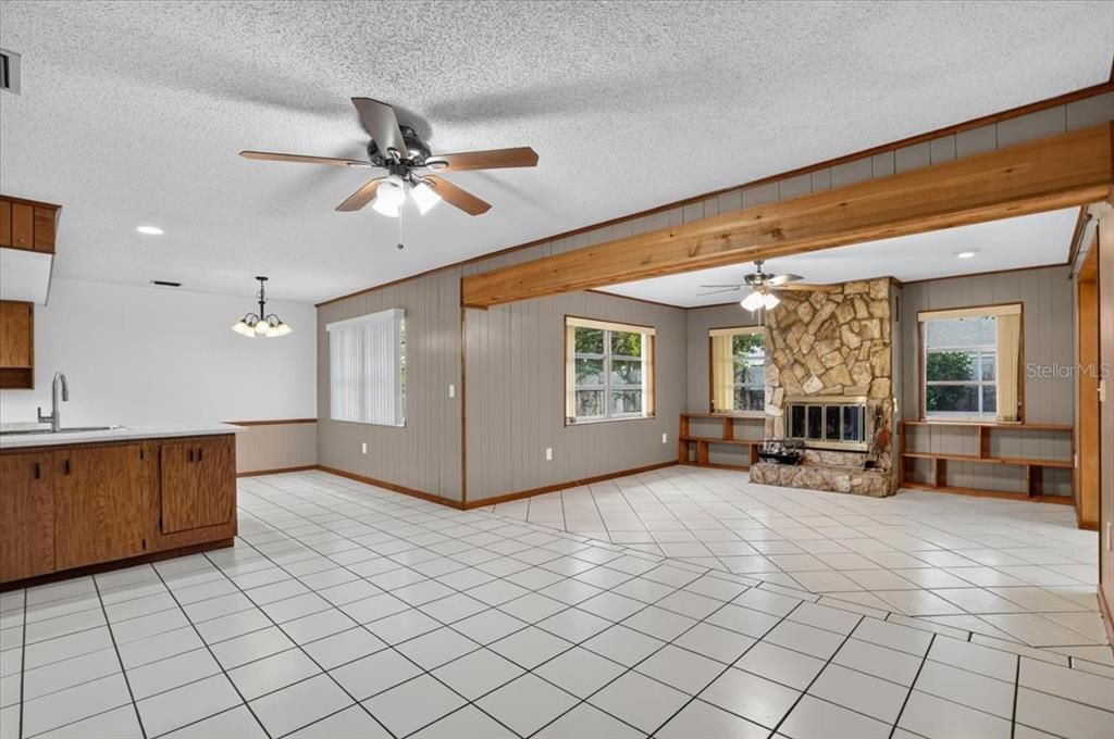 For Sale: $435,000 (3 beds, 2 baths, 2185 Square Feet)