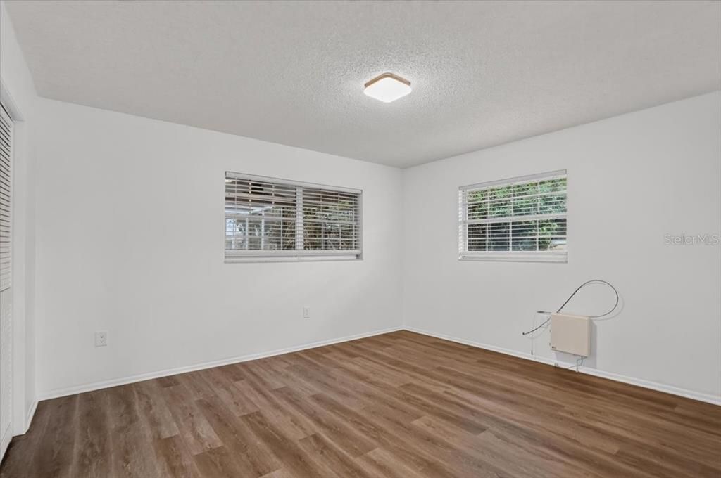 For Sale: $435,000 (3 beds, 2 baths, 2185 Square Feet)