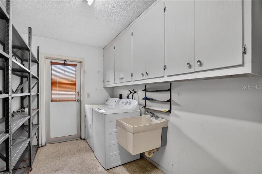 For Sale: $435,000 (3 beds, 2 baths, 2185 Square Feet)