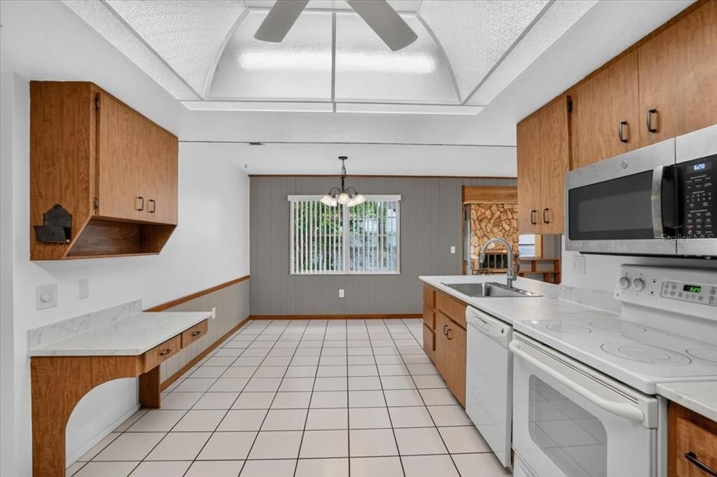 For Sale: $435,000 (3 beds, 2 baths, 2185 Square Feet)