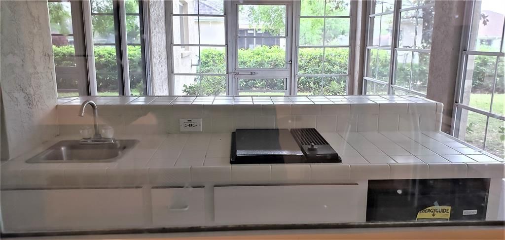 For Rent: $1,800 (2 beds, 2 baths, 1619 Square Feet)