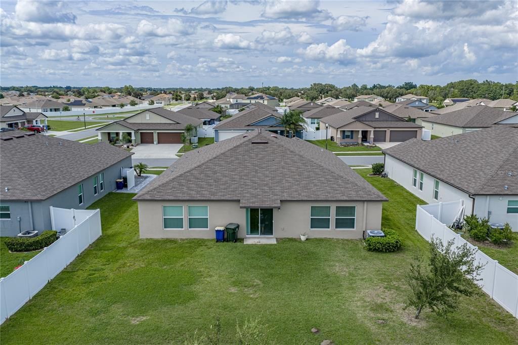 En Venta: $379,900 (4 camas, 3 baños, 2576 Pies cuadrados)