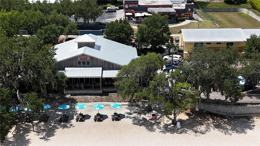 En Venta: $409,000 (4 camas, 2 baños, 1644 Pies cuadrados)