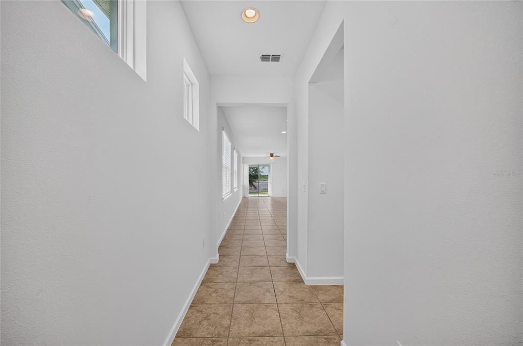 En Venta: $409,000 (4 camas, 2 baños, 1644 Pies cuadrados)