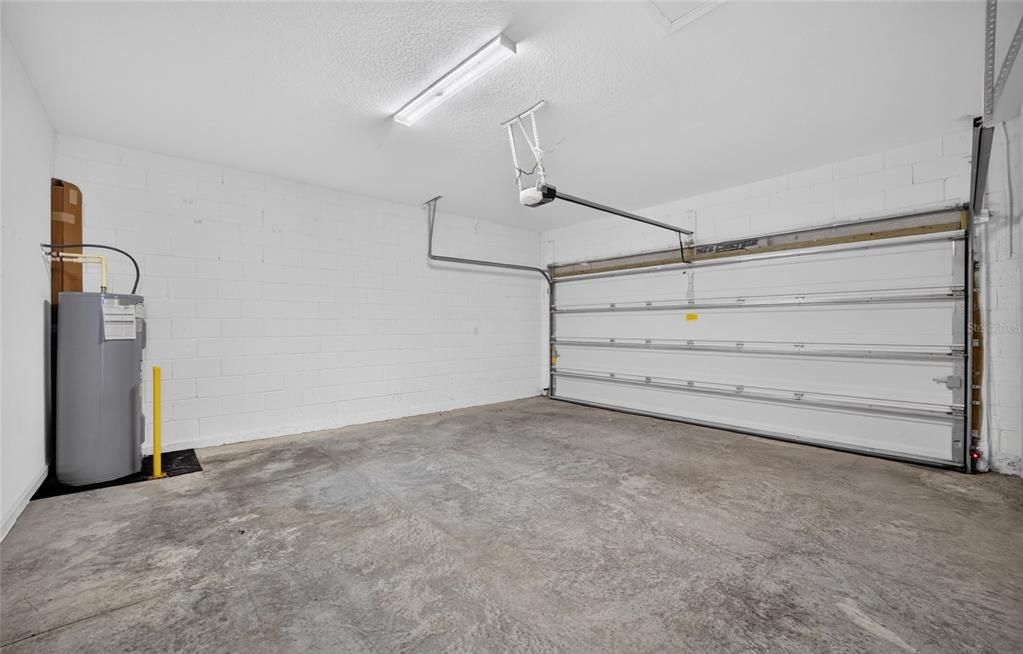 En Venta: $409,000 (4 camas, 2 baños, 1644 Pies cuadrados)