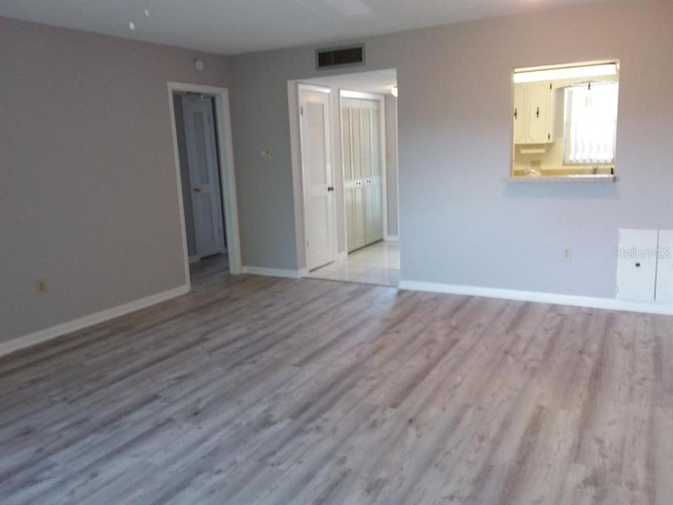 For Rent: $1,895 (3 beds, 2 baths, 1187 Square Feet)
