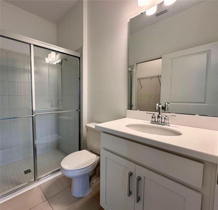 En Venta: $614,999 (4 camas, 3 baños, 2332 Pies cuadrados)