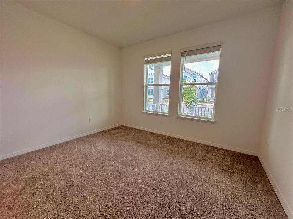 En Venta: $614,999 (4 camas, 3 baños, 2332 Pies cuadrados)
