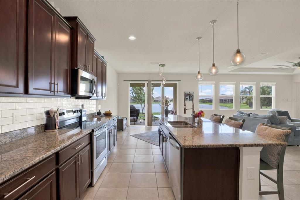 For Sale: $575,000 (5 beds, 3 baths, 3651 Square Feet)