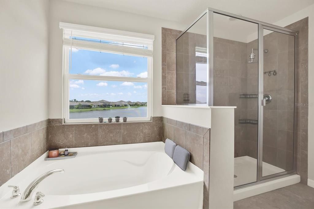 For Sale: $575,000 (5 beds, 3 baths, 3651 Square Feet)