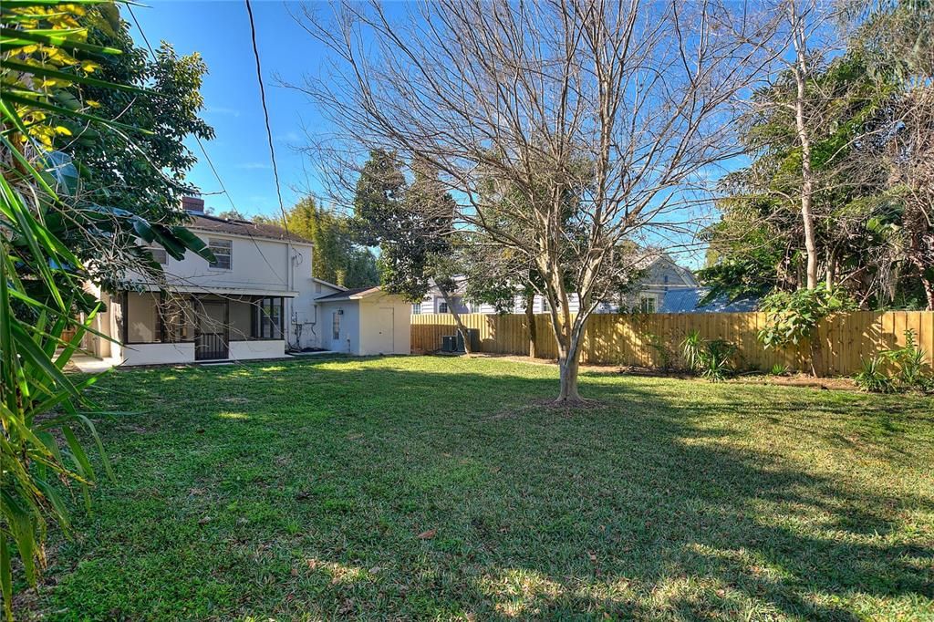 For Rent: $3,900 (3 beds, 1 baths, 1728 Square Feet)