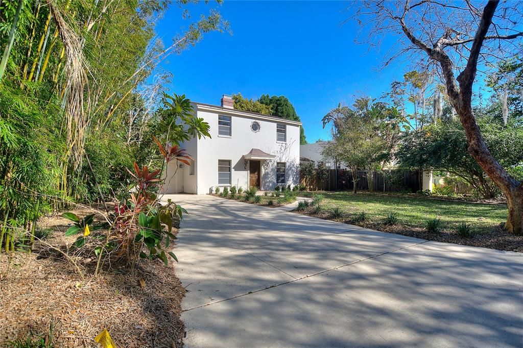 For Rent: $3,900 (3 beds, 1 baths, 1728 Square Feet)