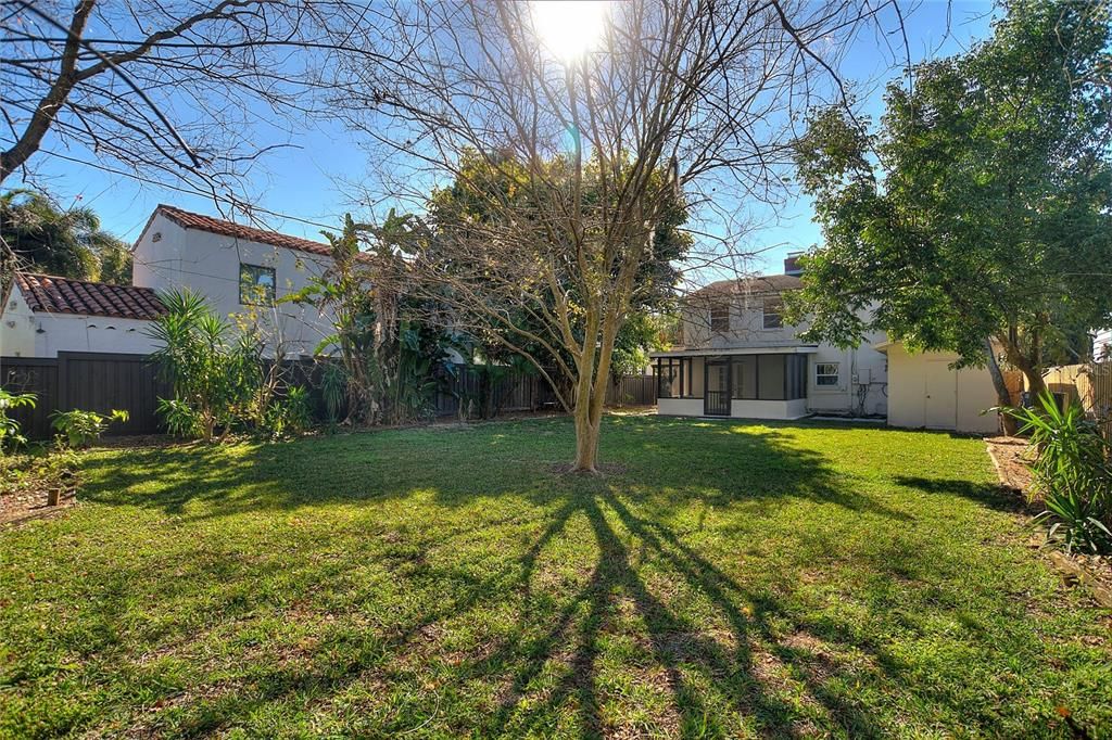 For Rent: $3,900 (3 beds, 1 baths, 1728 Square Feet)
