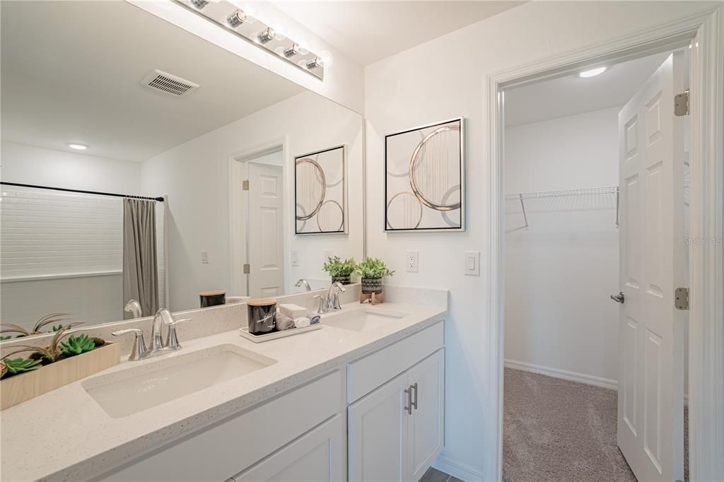 For Sale: $299,990 (3 beds, 2 baths, 1400 Square Feet)