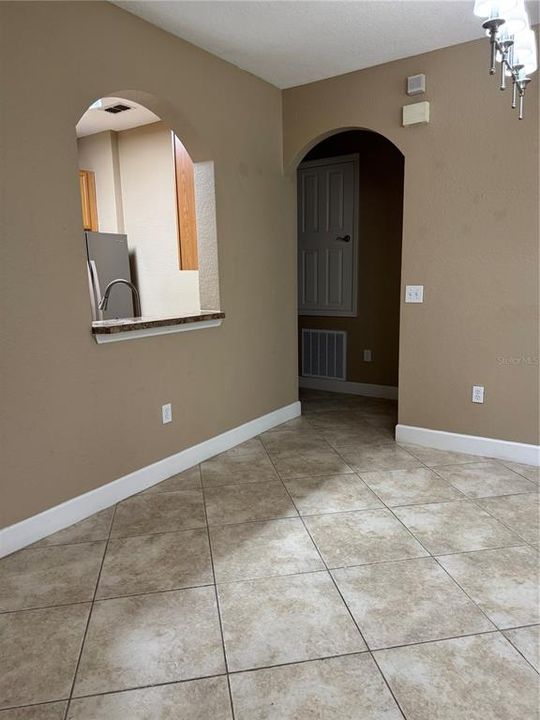 For Rent: $1,700 (2 beds, 2 baths, 1112 Square Feet)