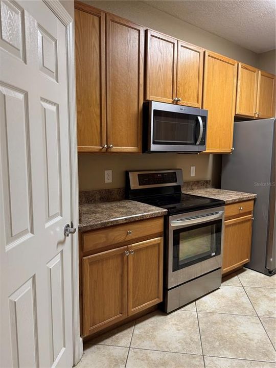 For Rent: $1,700 (2 beds, 2 baths, 1112 Square Feet)
