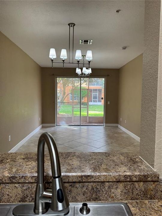 For Rent: $1,700 (2 beds, 2 baths, 1112 Square Feet)